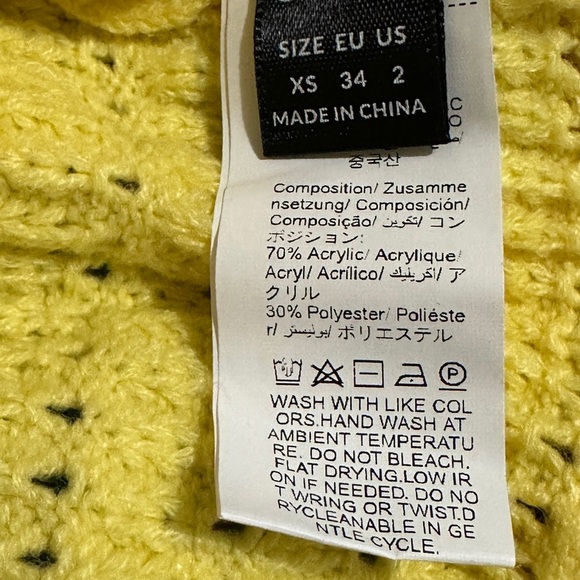 206 SHEIN | NWOT Bohemian Yellow Knit Halter Ruffle Top (size XS,2) - Picture 4 of 12